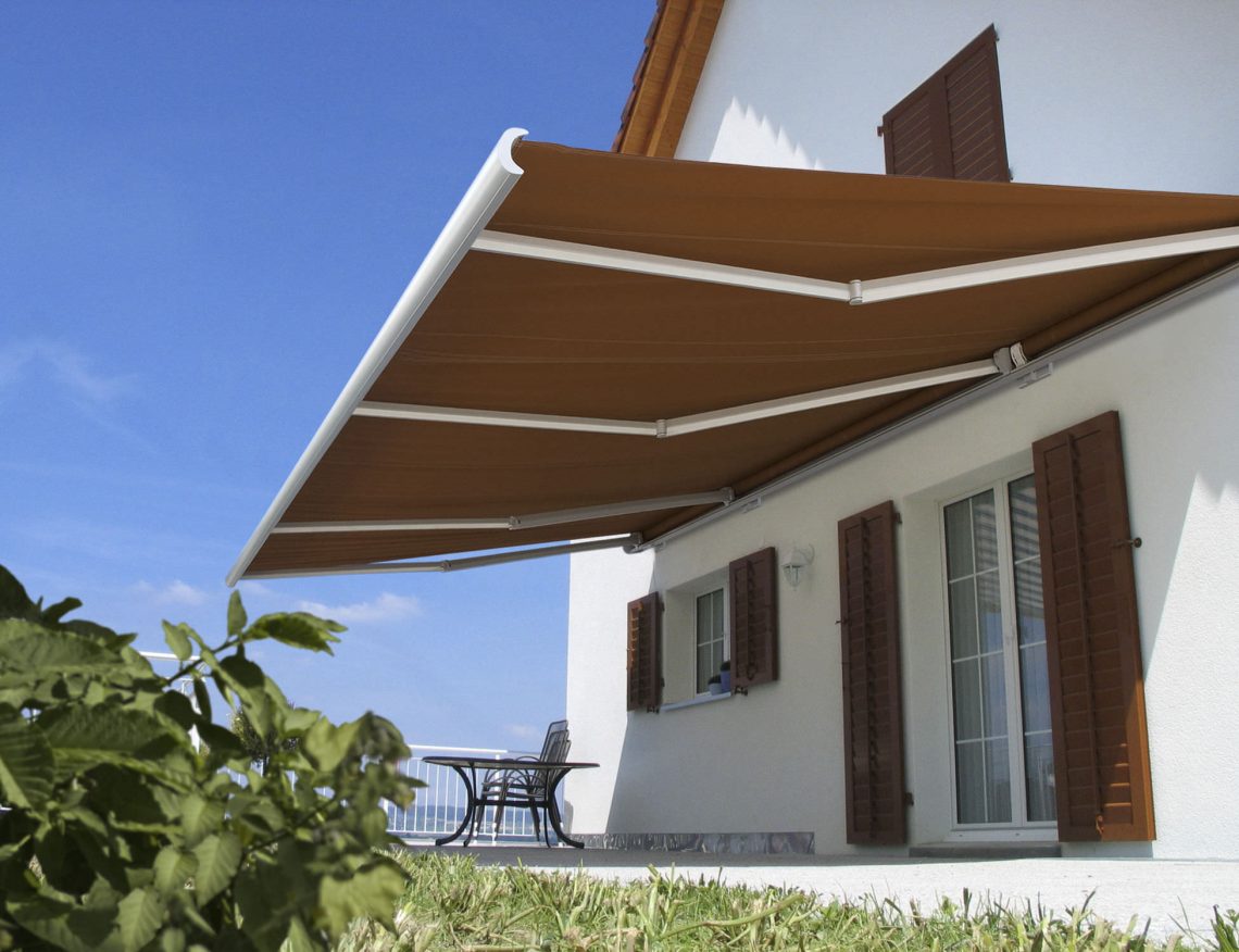 Store banne installé par LE STORISTE sur les hauteurs de Nice pour la protection du soleil et de la chaleur